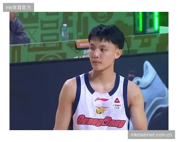 传统豪门广东队赛季表现滑落，历史性地无一人入选常规赛各大奖项。